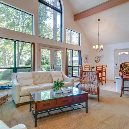 Cape Royale Home With Deck - Walk To Lake Livingston